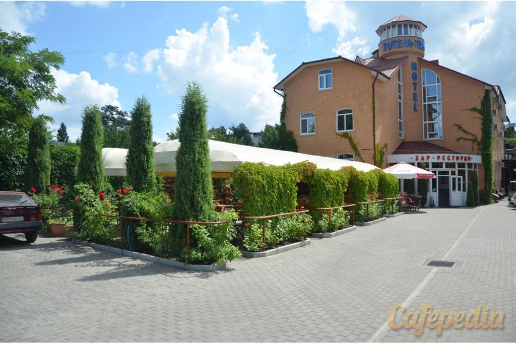 Pan Hotel Sumy Exterior photo